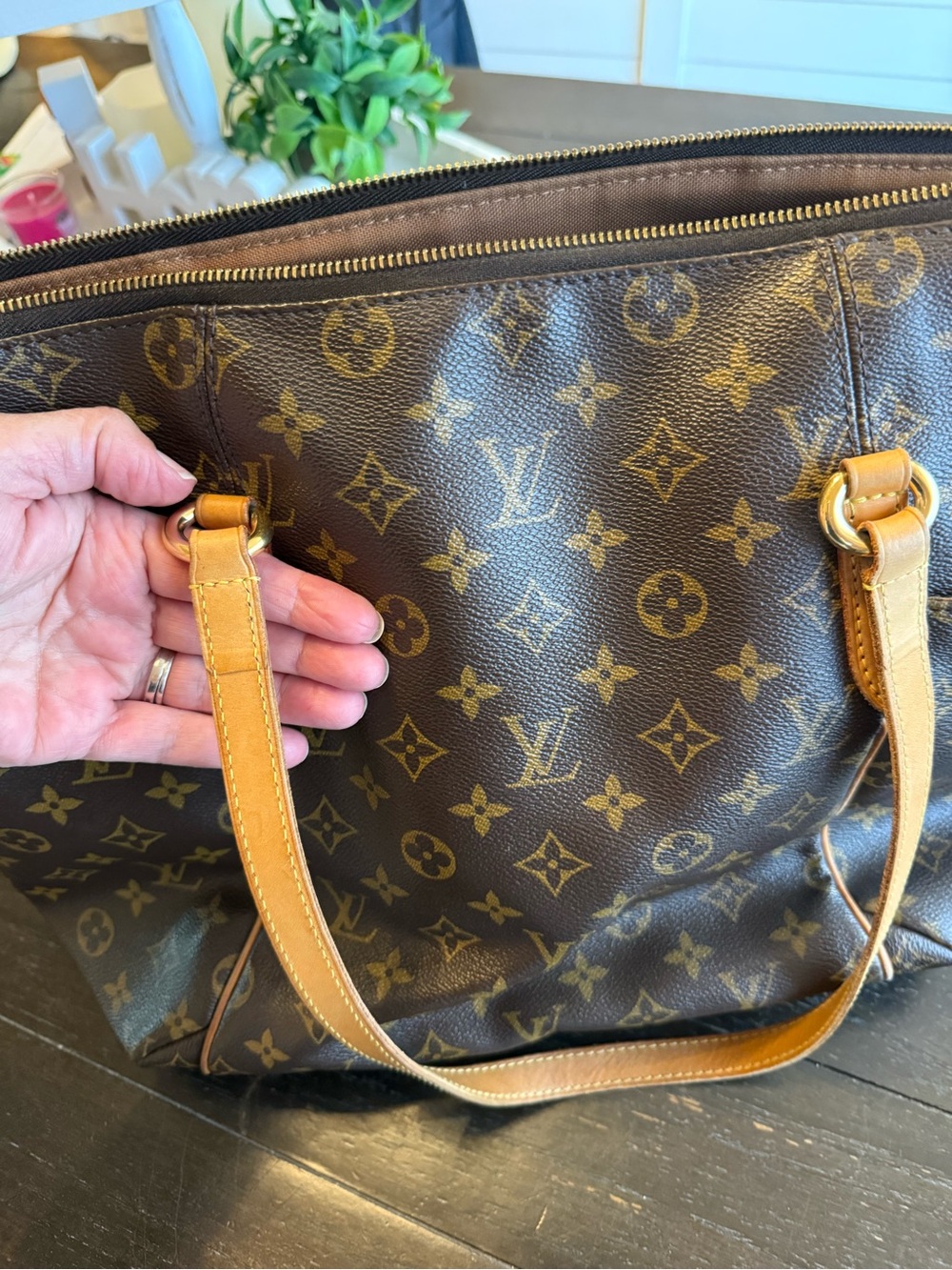 Louis Vuitton Monogram Canvas Totally MM Tote Bag - Picture 7 of 8